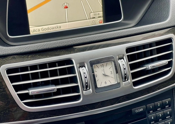 Mercedes-Benz Klasa E cena 64999 przebieg: 190500, rok produkcji 2013 z Radom małe 781